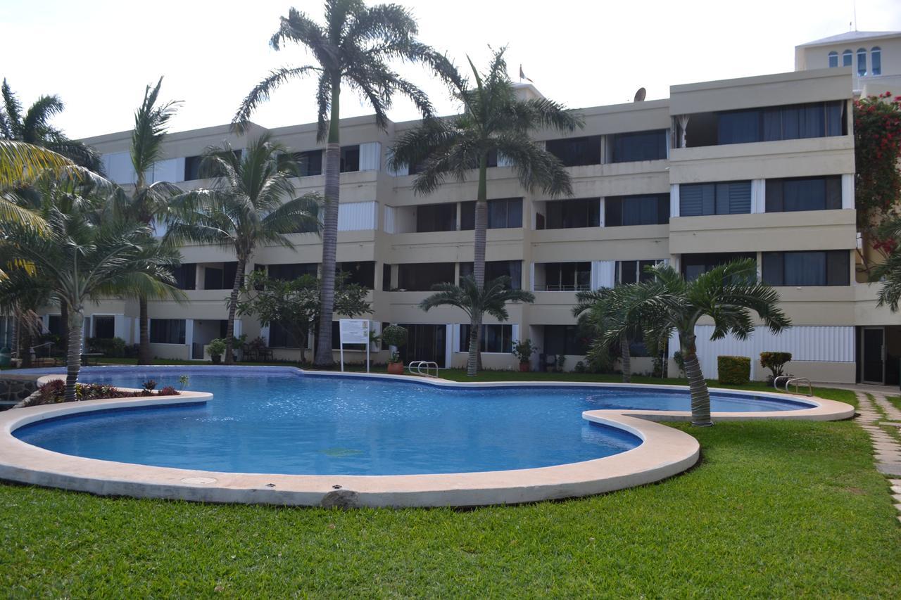 Bella Beach Condo Vacation 2 Bedrooms Канкун Екстериор снимка