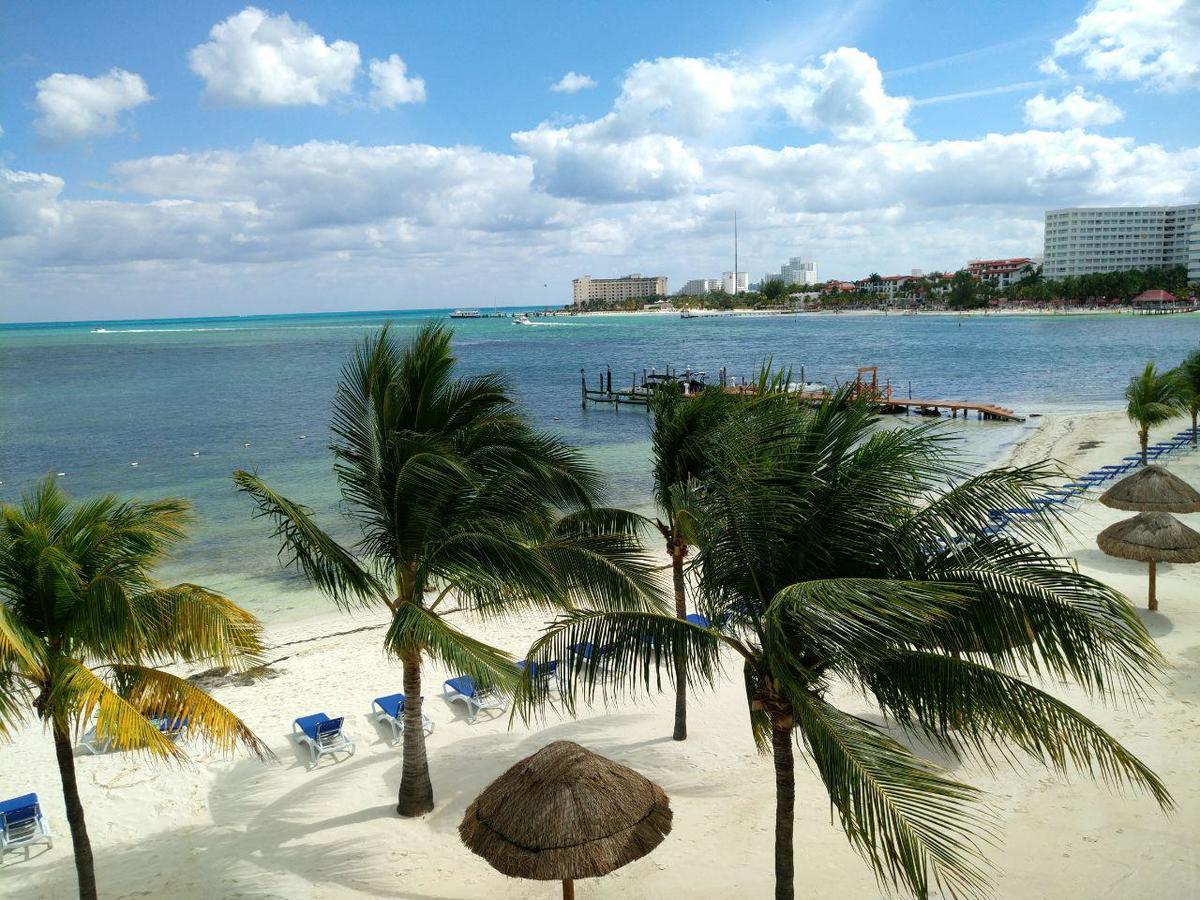 Bella Beach Condo Vacation 2 Bedrooms Канкун Екстериор снимка
