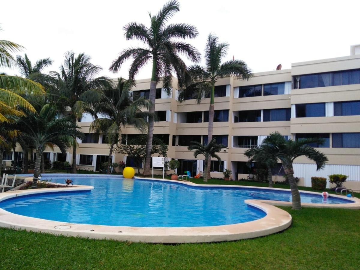 Bella Beach Condo Vacation 2 Bedrooms Канкун Екстериор снимка